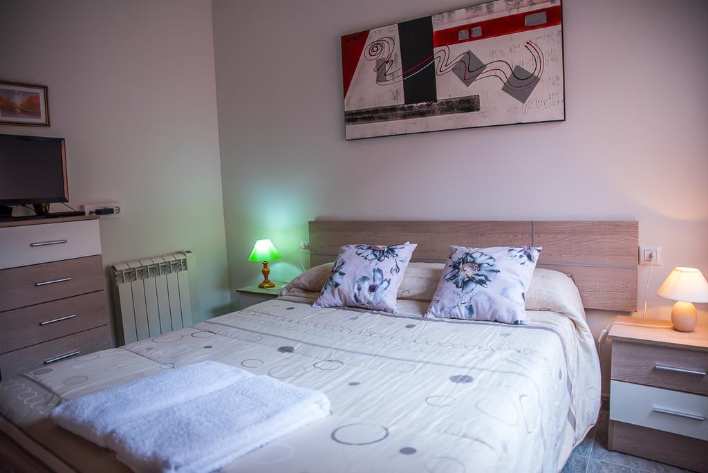Apartamento Rincon Del Salvador 2 Plasencia Exteriör bild